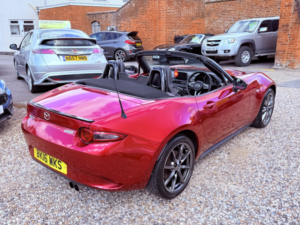 2016 Mazda Mx-5 2.0 Skyactiv-G Sport Nav in Red — image 6