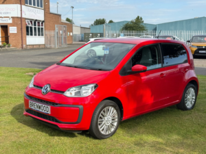 2017 Volkswagen Up! 1.0 Move Up! Hatchback 5dr Petrol Manual Euro 6 (s/s) (60 Ps) in Red — image 4