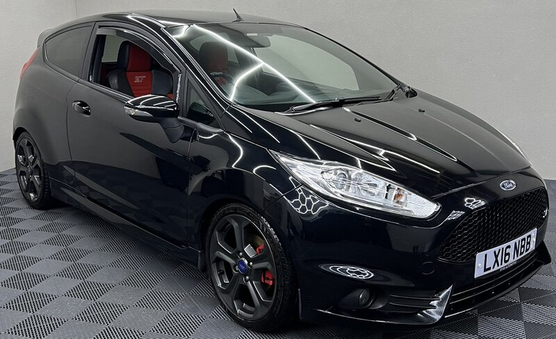 2016 Ford Fiesta 1.6 St-2 T 3dr in Black — image 1