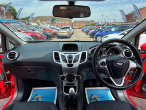 2012 Ford Fiesta 1.4 Zetec 5dr in Red — image 2