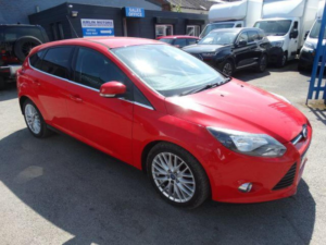 2012 Ford Focus 1.6 Tdci Zetec Euro 5 (s/s) 5dr in Red — image 3