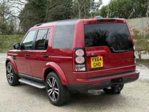 2014 Land Rover Discovery 4 3.0 Sd V6 Hse in Red — image 6