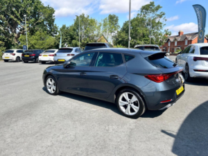 2022 SEAT Leon 1.5 Tsi Evo Fr Euro 6 (s/s) 5dr in Grey — image 4