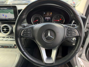 2016 Mercedes-Benz Glc 2.1 Glc220d Sport (premium) G-Tronic 4matic Euro 6 (s/s) 5dr in Silver — image 4