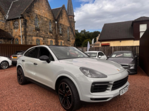 2020 Porsche Cayenne 3.0t V6 Tiptronics 4WD Euro 6 (s/s) 5dr in Grey — image 2