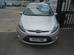 2011 Ford Fiesta 1.4 Edge Hatchback 3dr Petrol Manual (133 G/km, 94 Bhp) in Silver — image 2