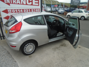 2011 Ford Fiesta 1.4 Edge Hatchback 3dr Petrol Manual (133 G/km, 94 Bhp) in Silver — image 5