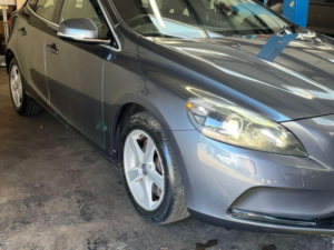 2014 Volvo V40 2.0 D3 Se Euro 5 (s/s) 5dr in Grey — image 5