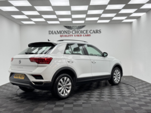 2018 Volkswagen T-Roc 1.0 Tsi Se in White — image 6