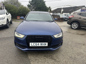 2015 Audi A4 Avant 1.8 Tfsi Black Edition in Blue — image 3