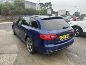 2015 Audi A4 Avant 1.8 Tfsi Black Edition in Blue — image 6