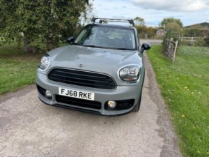 2018 MINI Countryman 2.0 Cooper D All4 Euro 6 (s/s) 5dr in Grey — image 2