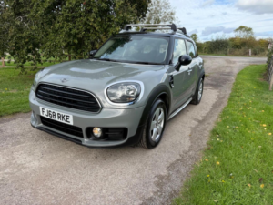 2018 MINI Countryman 2.0 Cooper D All4 Euro 6 (s/s) 5dr in Grey — image 3