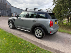 2018 MINI Countryman 2.0 Cooper D All4 Euro 6 (s/s) 5dr in Grey — image 4