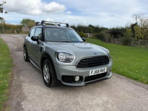2018 MINI Countryman 2.0 Cooper D All4 Euro 6 (s/s) 5dr in Grey — image 6