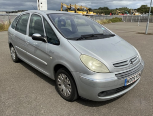 2009 Citroen Xsara Picasso 1.6 Hdi Desire * 1 Previous Owner * Last Owner 8yrs * in Silver — image 2