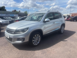 2012 Volkswagen Tiguan 2.0 Tdi Se 4WD Euro 5 5dr in Silver — image 4