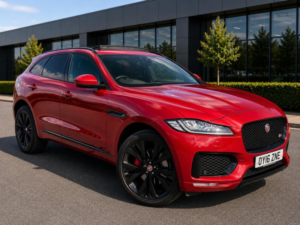 2016 Jaguar F-Pace 3.0 D300 V6 S Auto AWD Euro 6 (s/s) 5dr in Red — image 3