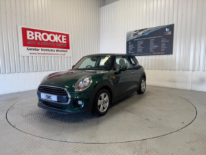 2016 MINI Hatch 1.5 Cooper Euro 6 (s/s) 3dr in Green — image 6