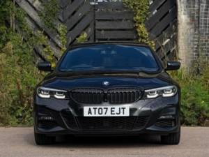 2020 BMW 3 Series 2.0 330e 12kwh M Sport Auto Euro 6 (s/s) 4dr in Black — image 3