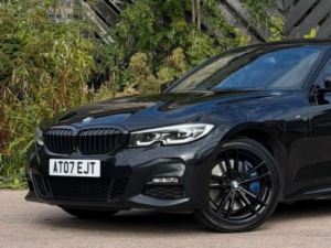 2020 BMW 3 Series 2.0 330e 12kwh M Sport Auto Euro 6 (s/s) 4dr in Black — image 4