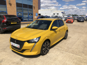 2020 Peugeot 208 1.2 Puretech Allure in Yellow — image 5