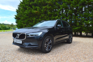 2019 Volvo Xc60 2.0 Momentum T4 in Black — image 2