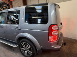 2013 Land Rover Discovery 4 3.0 Sd V6 Xs Auto 4WD Euro 5 5dr in Grey — image 5
