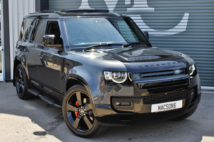 2025 Land Rover Defender 110 3.0 D350 Mhev X in Grey — image 3