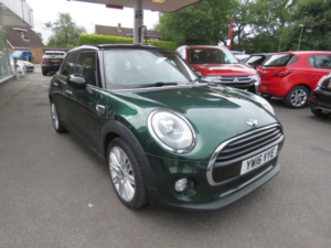 2016 MINI Hatch 1.5 Cooper Euro 6 (s/s) 5dr in Green — image 3