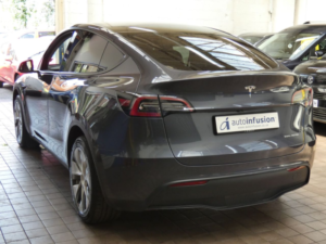 2022 Tesla Model Y (dual Motor) Long Range SUV 5dr Electric Auto 4wde (384 Bhp) in Grey — image 4