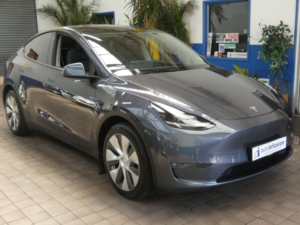 2022 Tesla Model Y (dual Motor) Long Range SUV 5dr Electric Auto 4wde (384 Bhp) in Grey — image 6