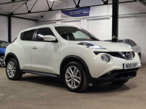 2016 Nissan Juke 1.2 Dig-T N-Connecta Euro 6 (s/s) 5dr in White — image 3