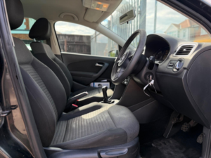 2011 Volkswagen Polo 1.2 Moda Euro 5 5dr in Black — image 2