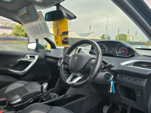 2017 Peugeot 2008 1.2 Puretech Allure SUV 5dr Petrol Manual Euro 6 (s/s) (110 Ps) in Green — image 5