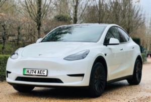 2024 Tesla Model Y Auto Rwd 5dr in White — image 2