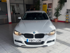 2017 BMW 3 Series 2.0 318d Sport Saloon in White — image 4