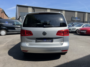 2015 Volkswagen Touran 1.6 Tdi Se in Silver — image 4