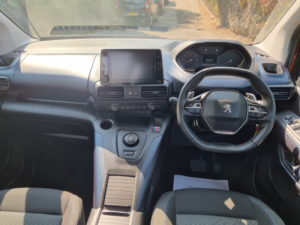 2021 Peugeot Rifter 1.2 Puretech Allure Premium in Bronze — image 2