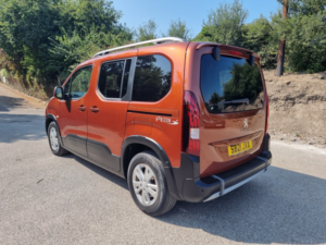 2021 Peugeot Rifter 1.2 Puretech Allure Premium in Bronze — image 6