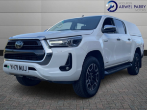 2021 Toyota Hilux 2.8 D-4d Invincible in White — image 3