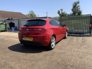 2015 Alfa Romeo Giulietta 1.4 Giulietta 1.4 Tb Multiair 170 Bhp Sportiva Nav in Red — image 4