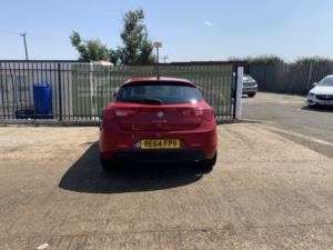 2015 Alfa Romeo Giulietta 1.4 Giulietta 1.4 Tb Multiair 170 Bhp Sportiva Nav in Red — image 5