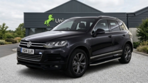 2014 Volkswagen Touareg 3.0 Tdi V6 Bluemotion Tech R-Line in Black — image 6