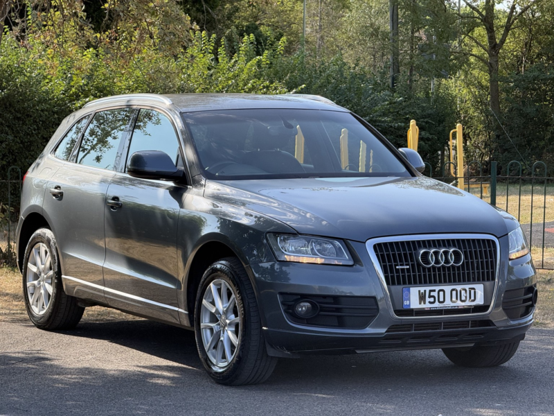 2012 Audi Q5 2.0 Tdi Se in Grey — image 1
