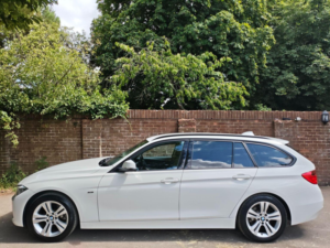 2014 BMW 3 Series 2.0 320d Sport Touring Auto Euro 5 (s/s) 5dr in White — image 2