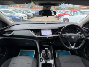 2018 Vauxhall Insignia 1.6 Turbo D Ecotec Design Nav Grand Sport Euro 6 (s/s) 5dr in Grey — image 2
