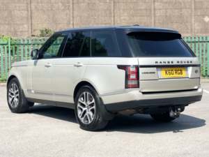 2014 Land Rover Range Rover 3.0 Td V6 Vogue in Gold — image 2