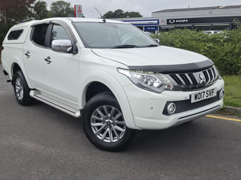 2017 Mitsubishi L200 2.4 Di-D Dc Barbarian Auto 4WD Euro 6 4dr in White — image 1