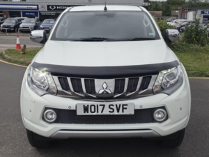 2017 Mitsubishi L200 2.4 Di-D Dc Barbarian Auto 4WD Euro 6 4dr in White — image 2